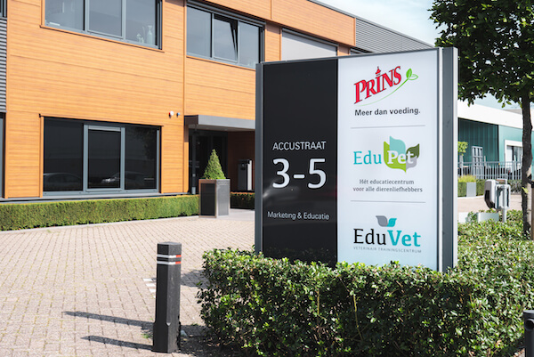 Customer Story Prins Petfoods - office